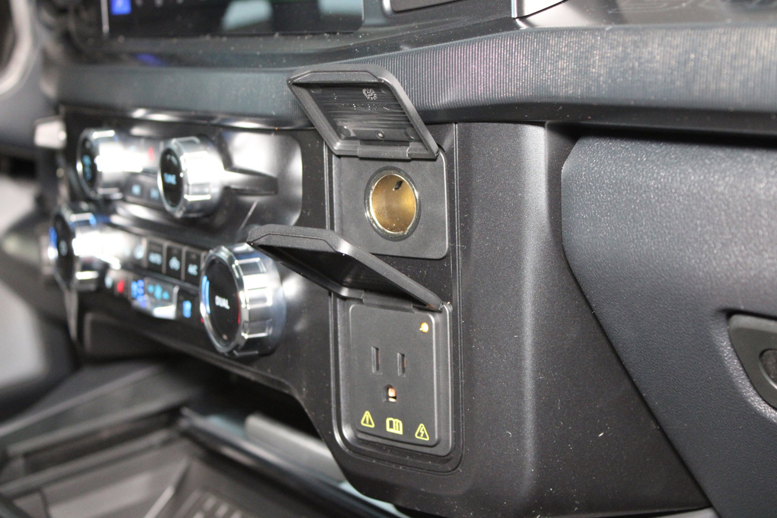 New 2025 Ford F250 Platinum image 23