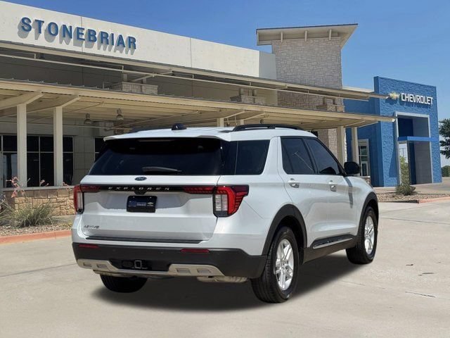 Used 2025 Ford Explorer Active w/ Active Comfort Package RWD image 5