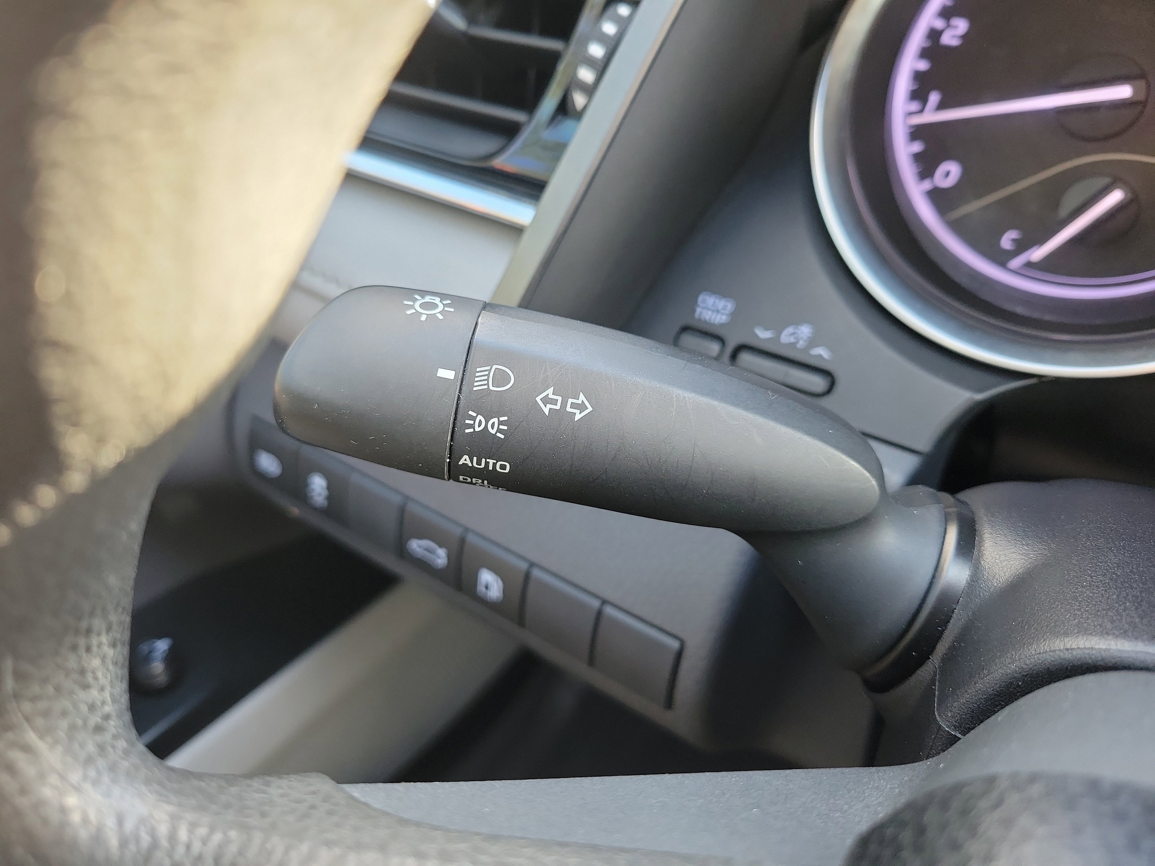 Used 2018 Toyota Camry LE image 27