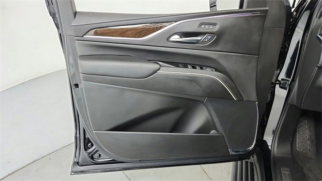 Certified 2024 Cadillac Escalade Sport Platinum image 11