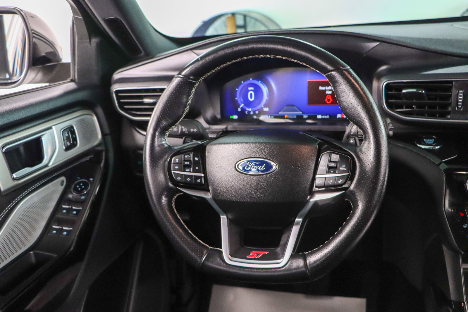 Used 2023 Ford Explorer ST w/ Equipment Group 401A AWD/4WD image 12