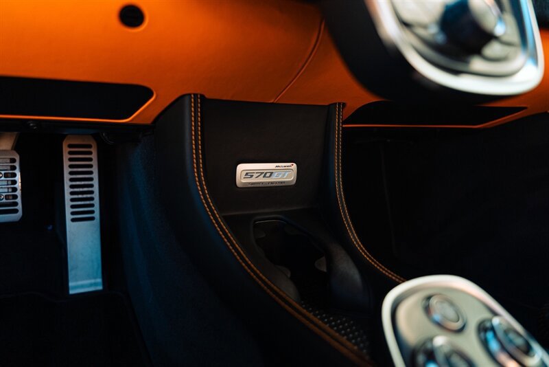 Used 2017 McLaren 570S RWD image 16