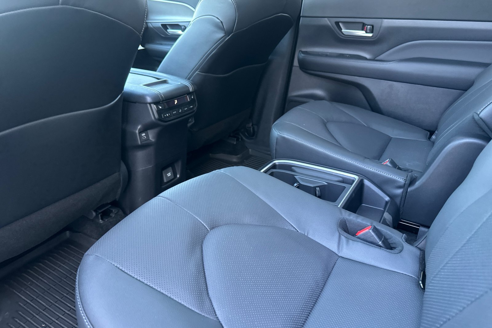New 2026 Toyota Grand Highlander AWD Hybrid image 13