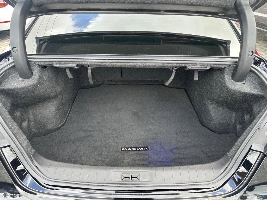 Used 2023 Nissan Maxima SR w/ Sport Mat Group FWD image 7