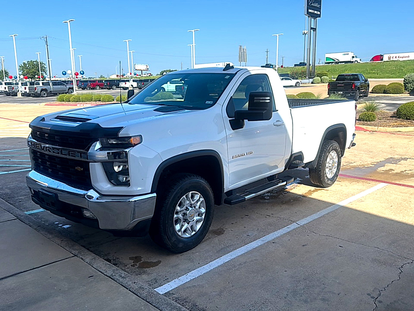Used 2022 Chevrolet Silverado 2500 LT w/ Convenience Package RWD image 2