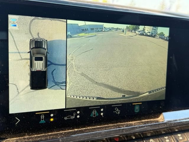 Used 2022 Chevrolet Silverado 1500 ZR2 w/ Technology Package AWD/4WD image 18