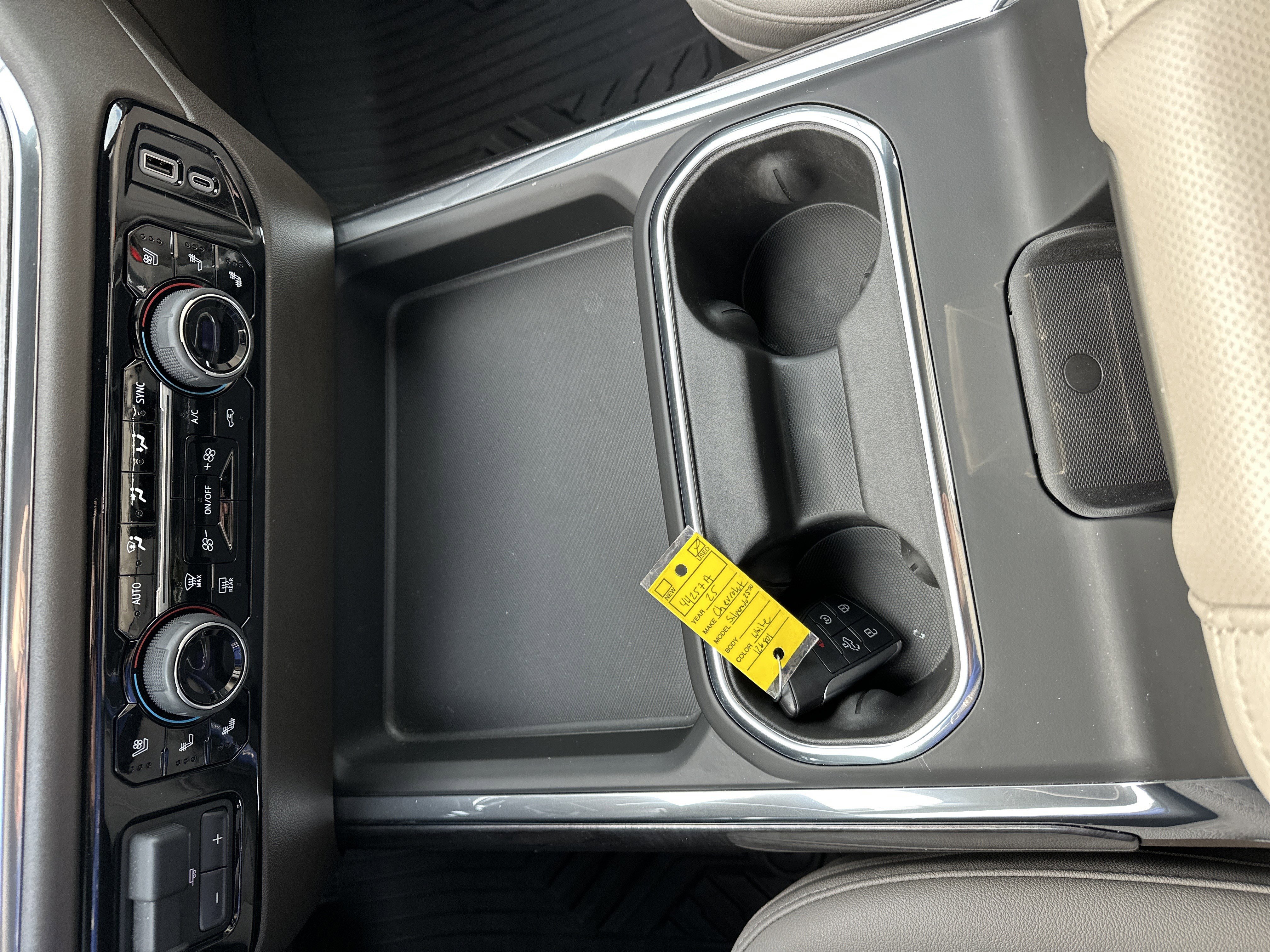 Used 2025 Chevrolet Silverado 2500 LTZ w/ LTZ Premium Package image 23