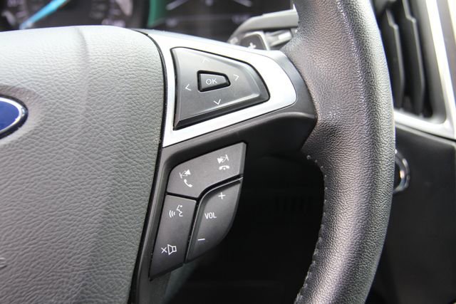 Used 2016 Ford Edge Titanium w/ Equipment Group 302A FWD image 21