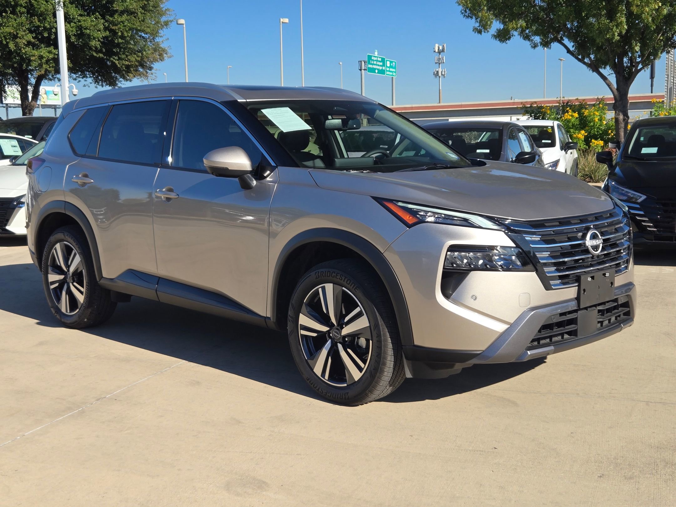 Used 2025 Nissan Rogue SL w/ SL Premium Package