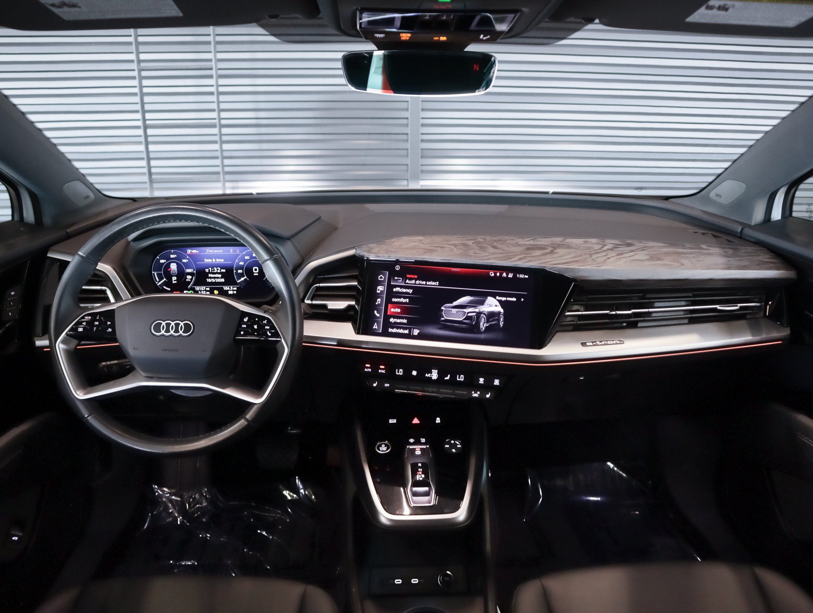 Used 2023 Audi Q4 e-tron Premium Plus RWD image 8