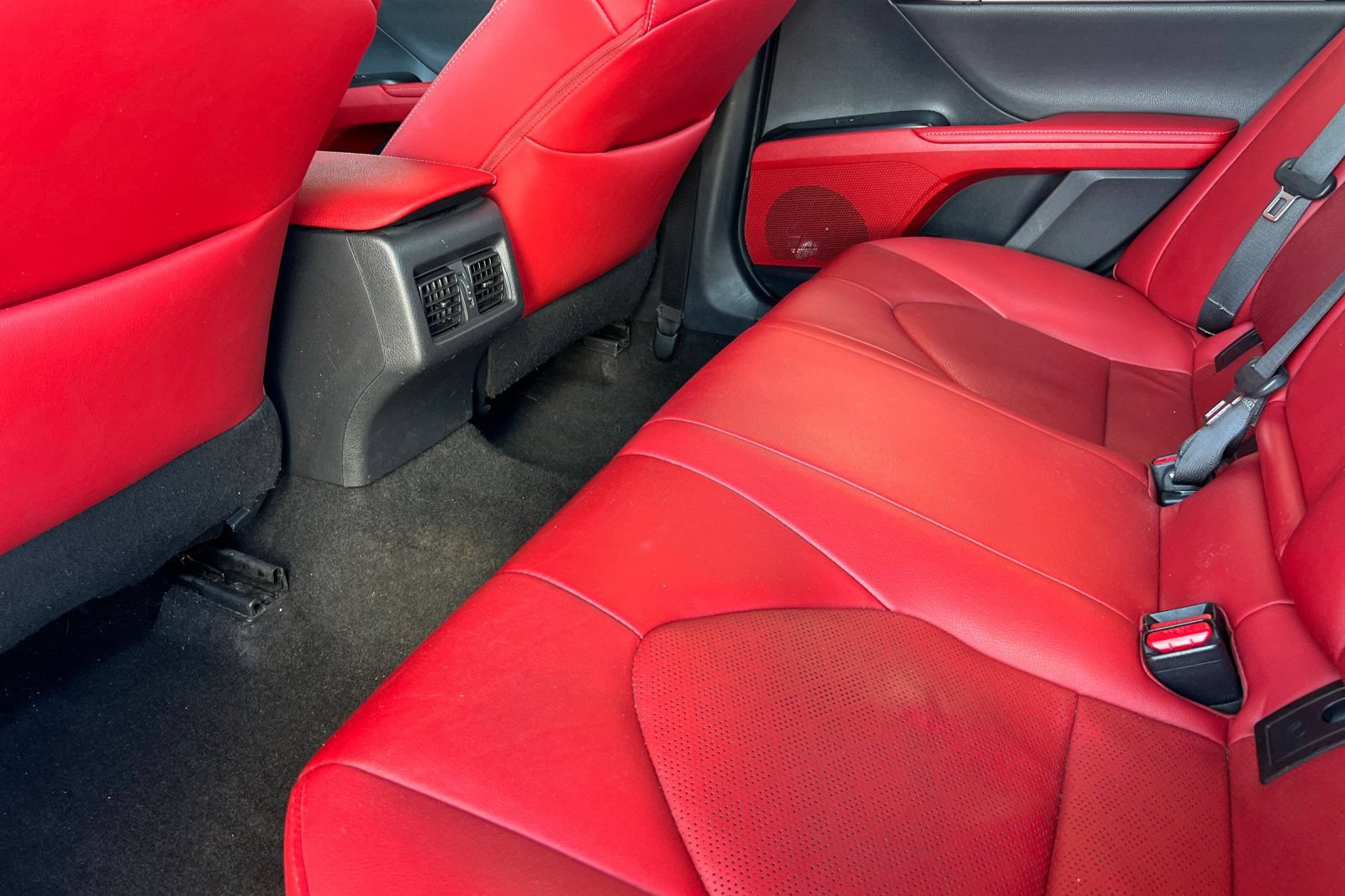 Certified 2019 Toyota Camry XSE FWD image 14