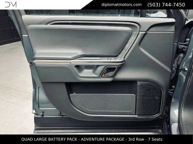 Used 2024 Rivian R1S Adventure AWD/4WD image 27