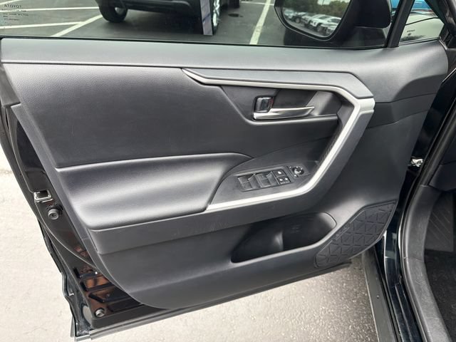 Used 2019 Toyota RAV4 XLE w/ Convenience Package AWD/4WD image 11