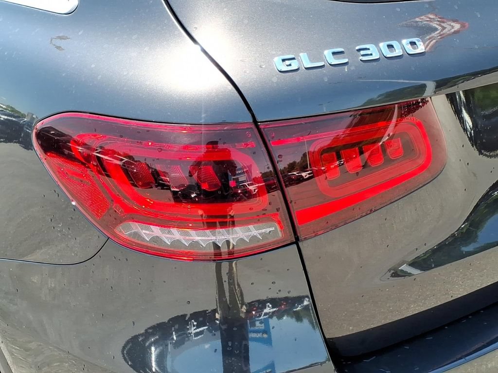 Used 2021 Mercedes-Benz GLC 300 4MATIC image 9