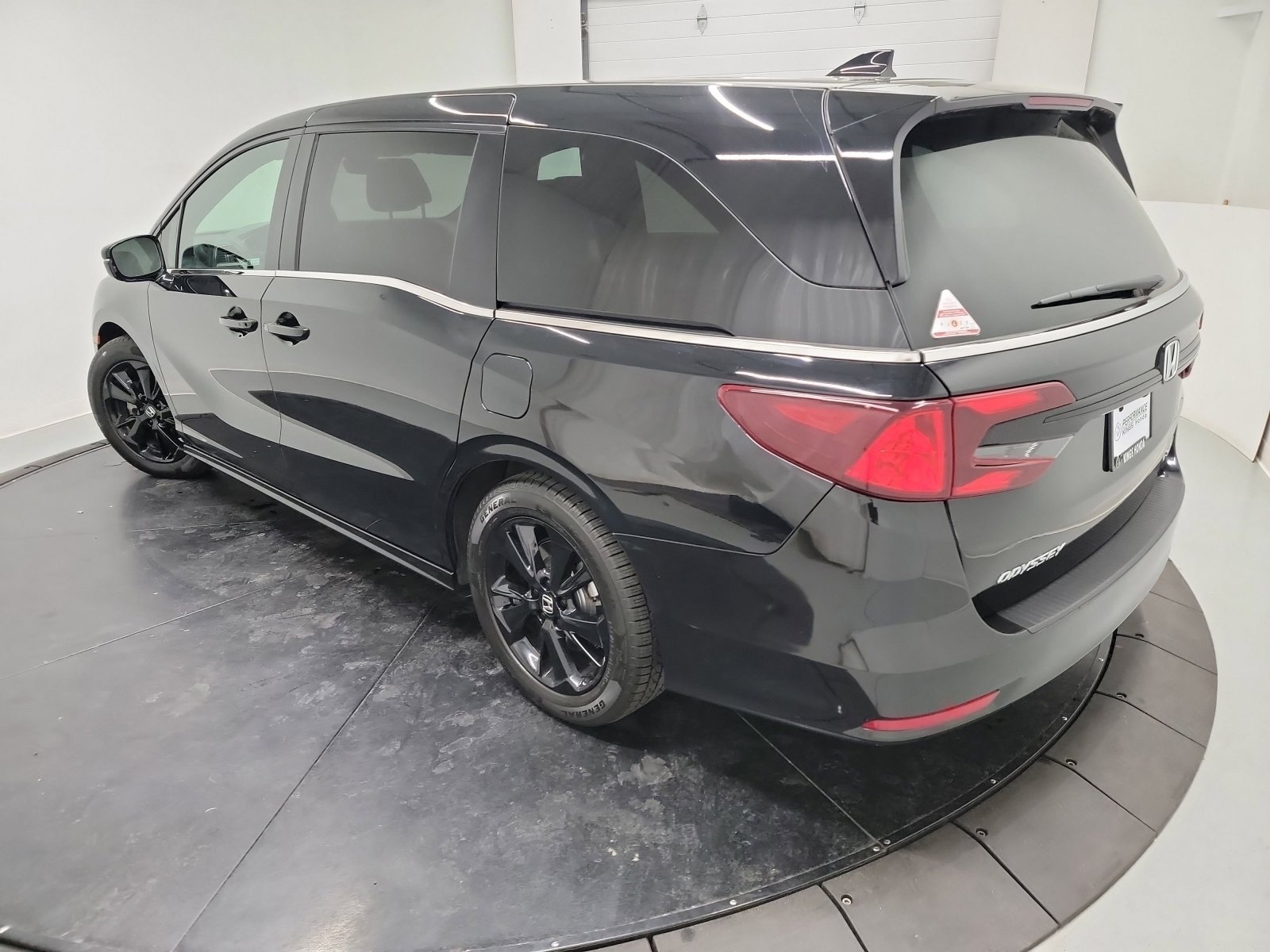 Used 2023 Honda Odyssey Sport image 6