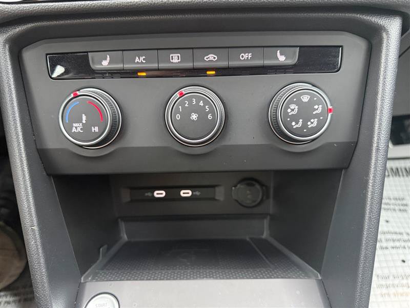 Used 2022 Volkswagen Taos SE AWD/4WD image 25