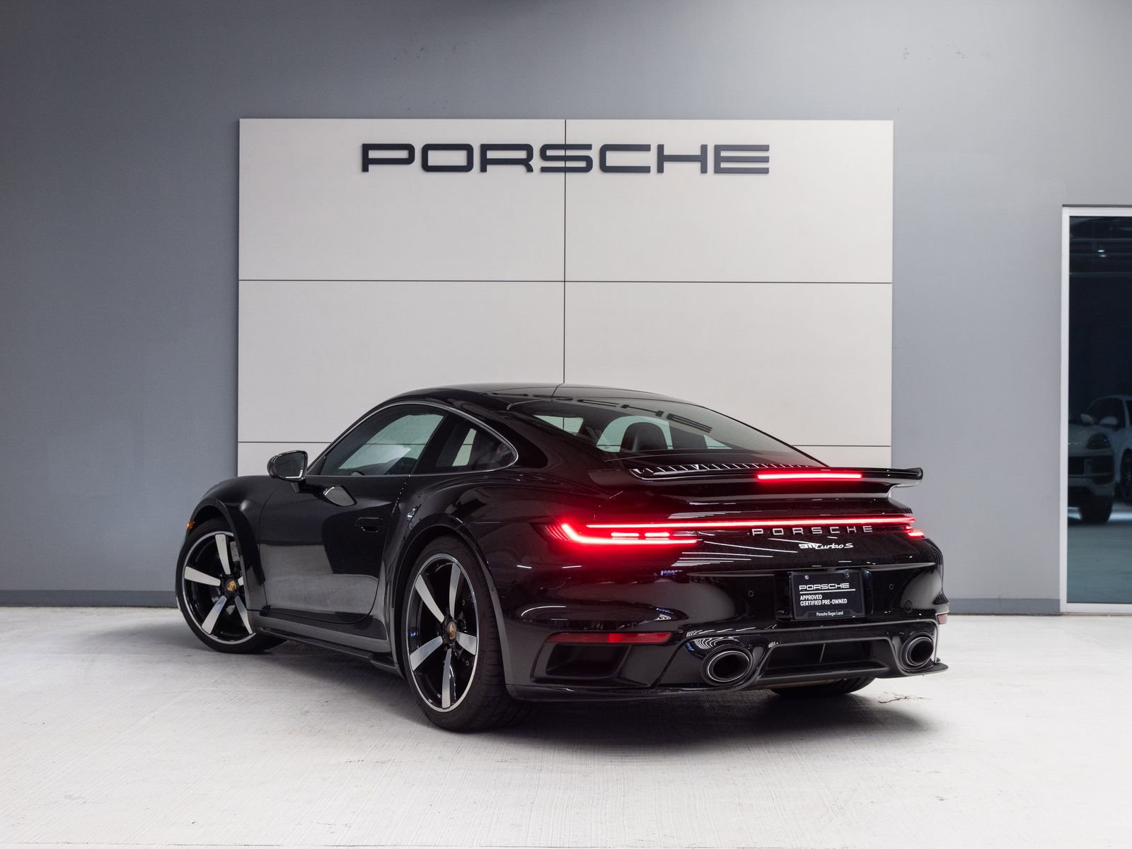 Used 2025 Porsche 911 Turbo S AWD/4WD image 3