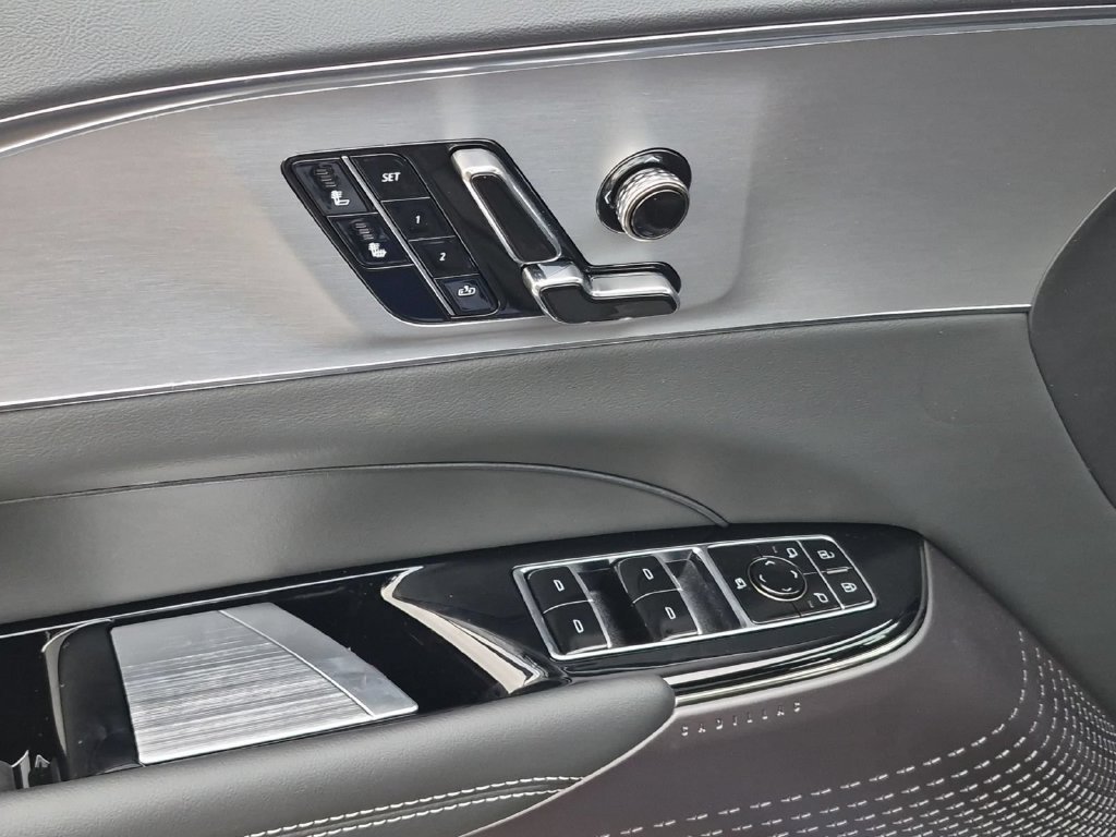 New 2027 Cadillac Lyriq Sport RWD image 22