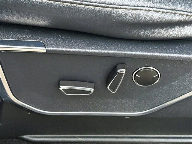 Used 2022 Ford F150 Lightning Lariat image 21