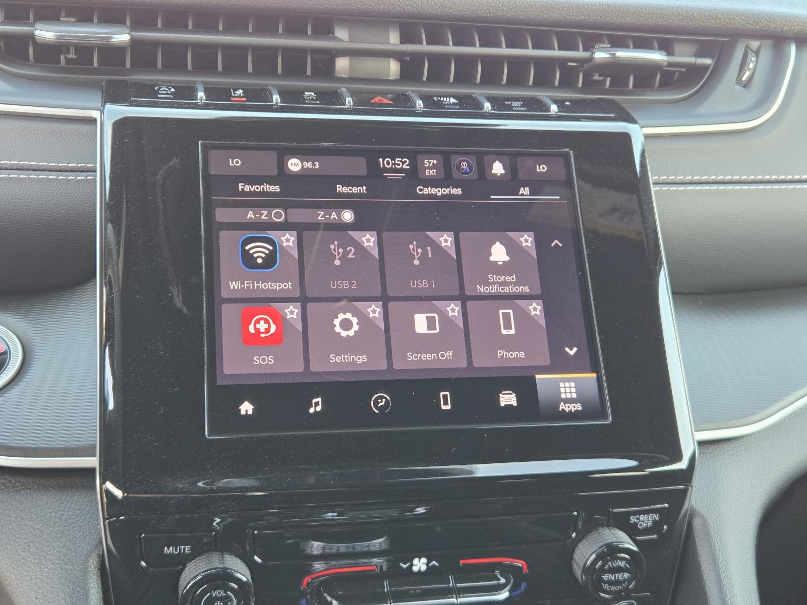 Used 2025 Jeep Grand Cherokee Laredo X RWD image 7