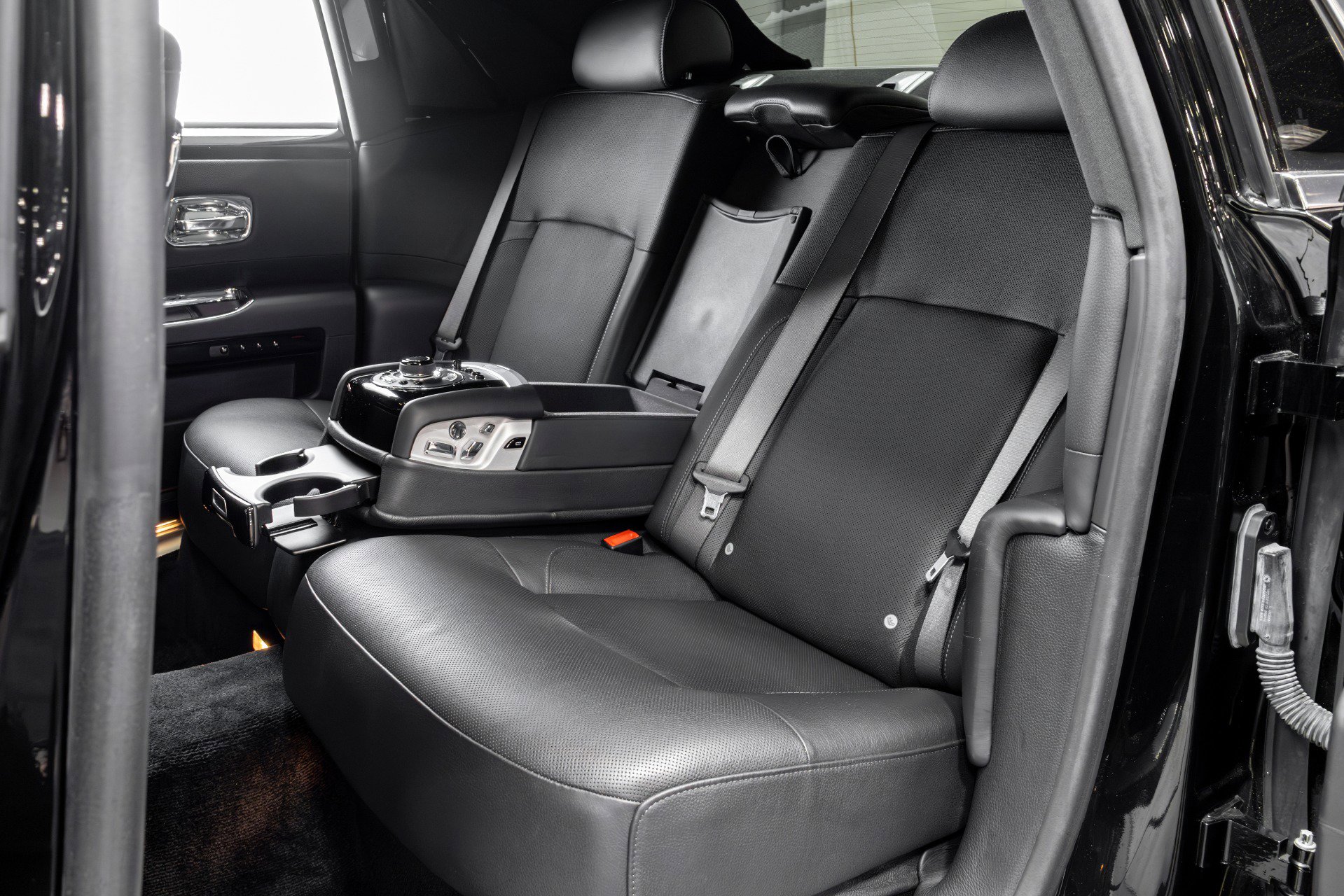 Used 2011 Rolls-Royce Ghost image 56