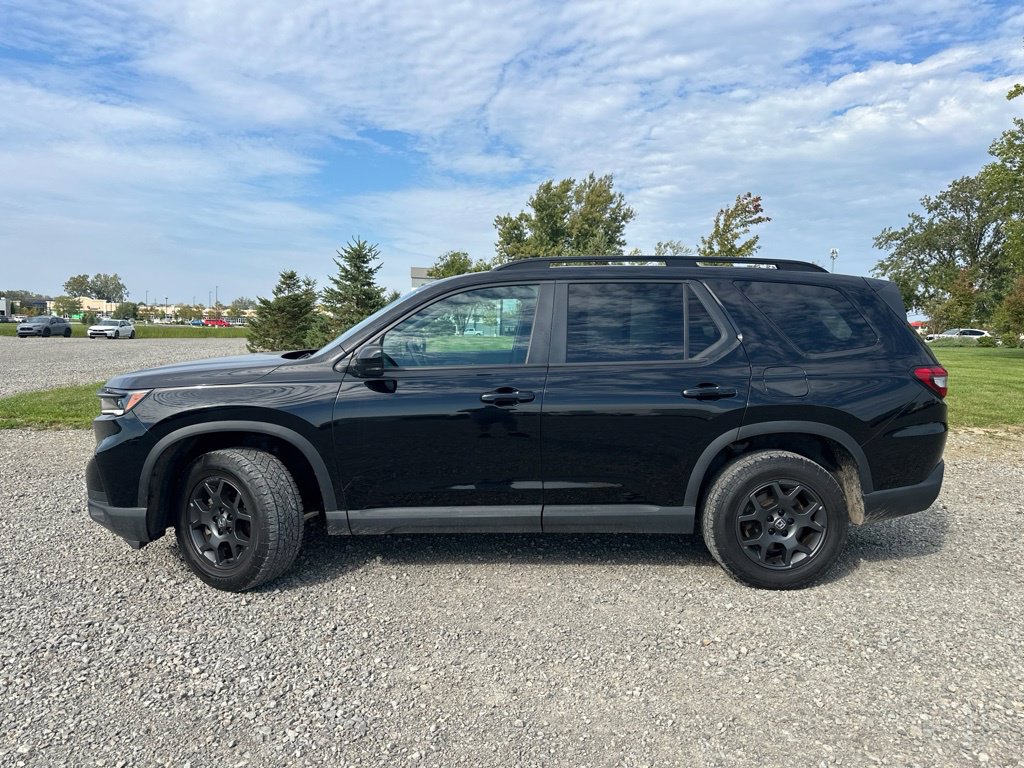 Used 2024 Honda Pilot TrailSport image 9