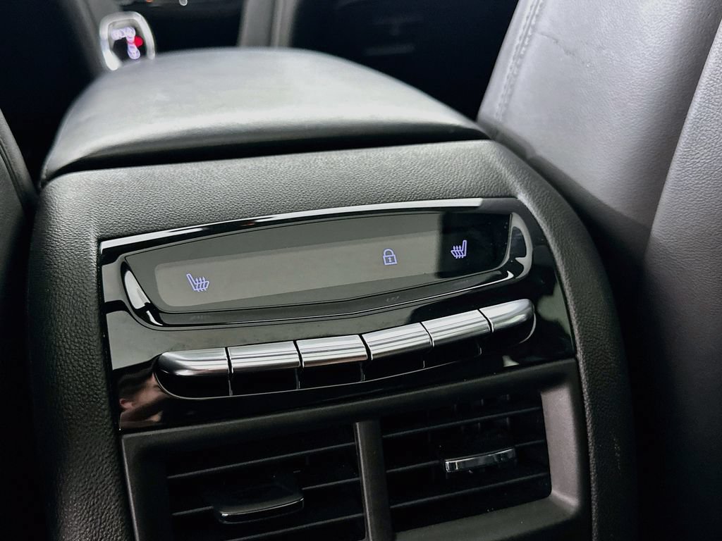 Used 2019 Cadillac XT5 Platinum AWD/4WD image 32
