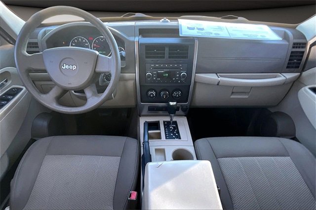 Used 2010 Jeep Liberty Sport image 14