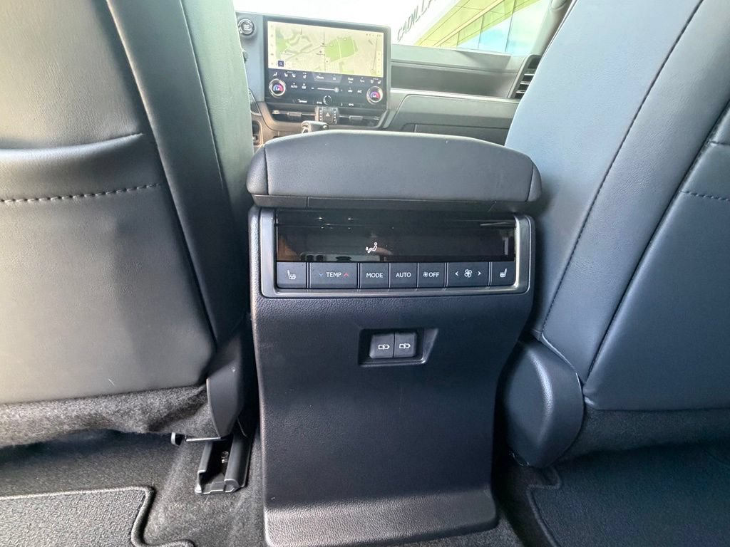 Used 2025 Lexus GX 550 w/ Cold Area Package AWD/4WD image 21
