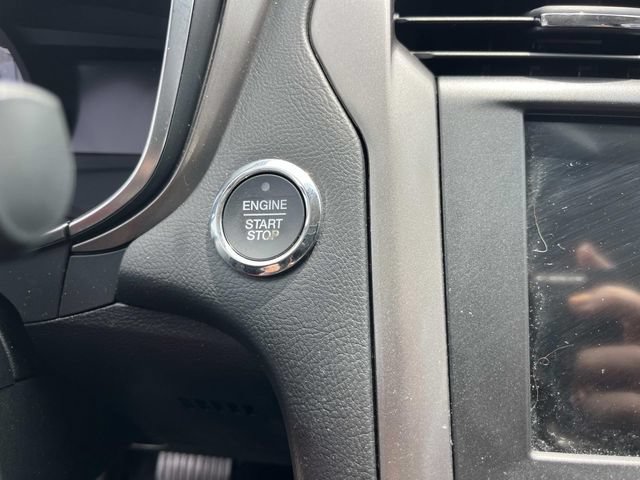 Used 2017 Ford Fusion SE w/ Fusion SE Technology Package FWD image 35