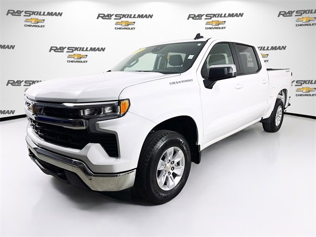 Used 2025 Chevrolet Silverado 1500 LT image 3