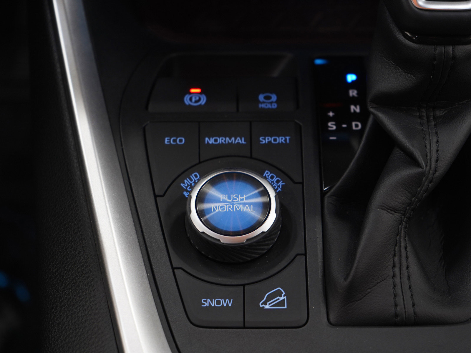 Used 2020 Toyota RAV4 Limited image 20