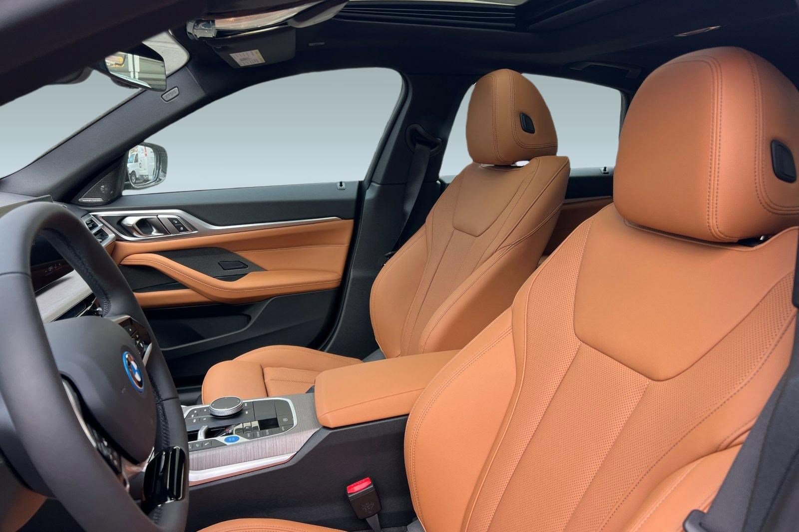 Used 2025 BMW i4 xDrive40i w/ Premium Package AWD/4WD image 18
