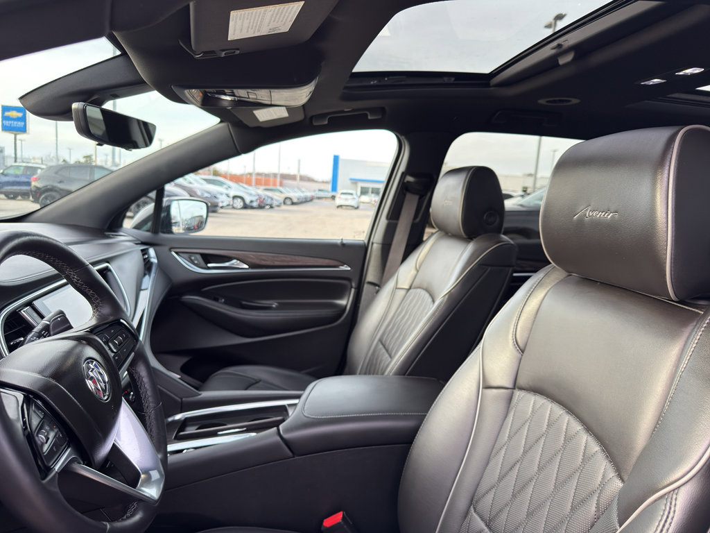 Used 2023 Buick Enclave Avenir w/ Avenir Technology Package image 27