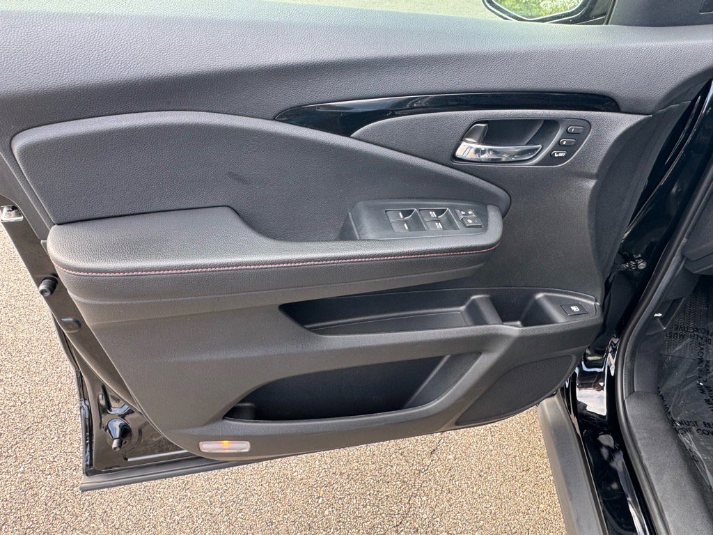 Used 2022 Honda Ridgeline Black Edition image 19