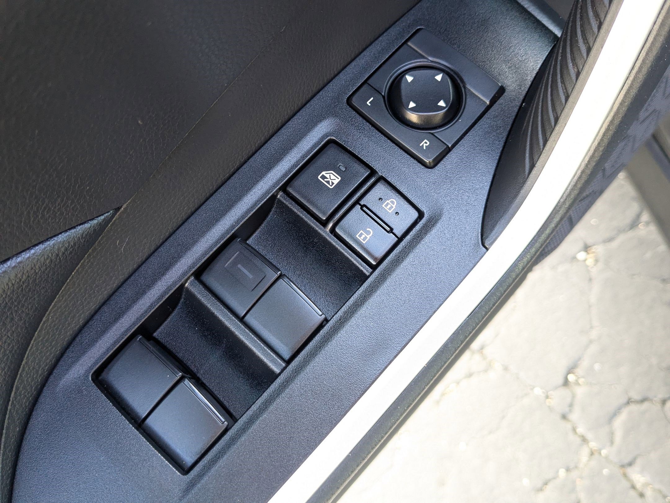 Used 2023 Toyota RAV4 LE image 15