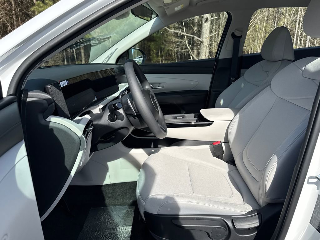 New 2026 Hyundai Tucson Blue SE image 10