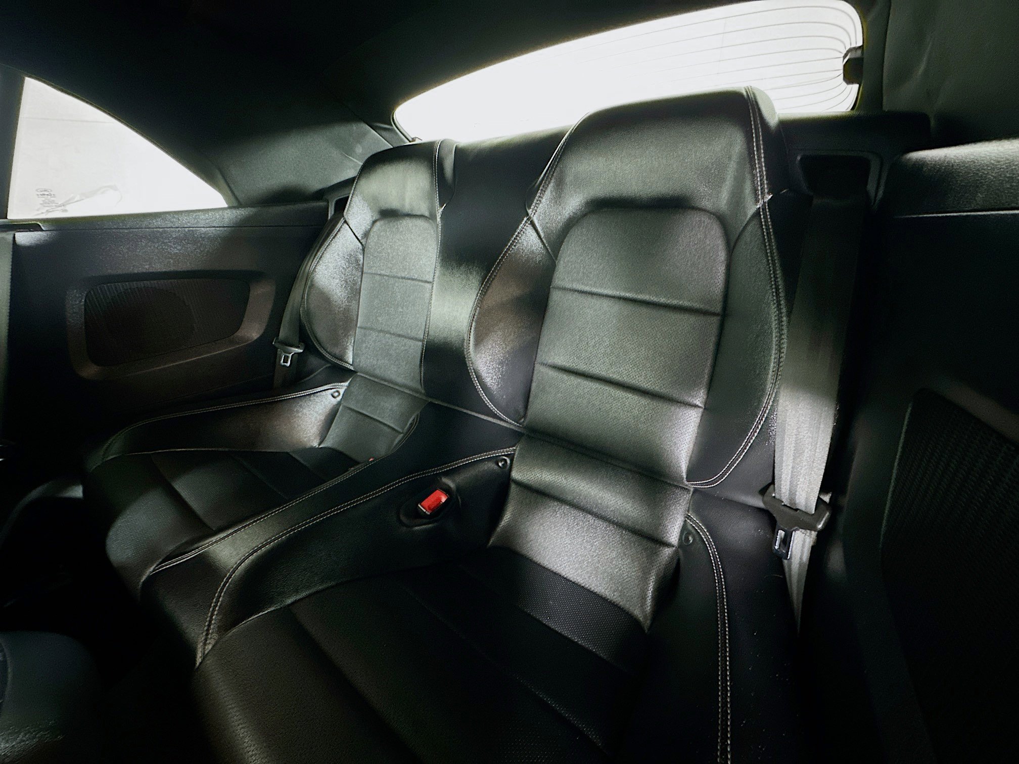 Used 2020 Ford Mustang Premium RWD image 22