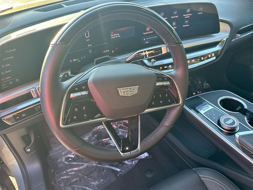 Used 2024 Cadillac Lyriq Sport image 15