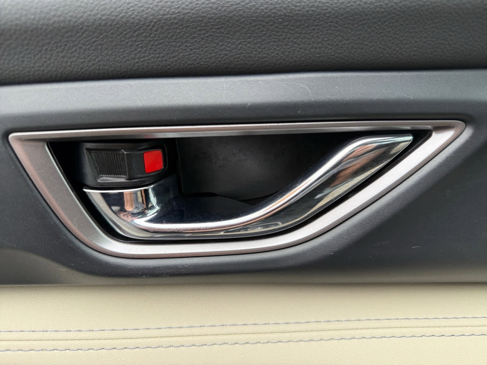 Used 2023 Subaru Ascent Limited w/ Technology Package image 26