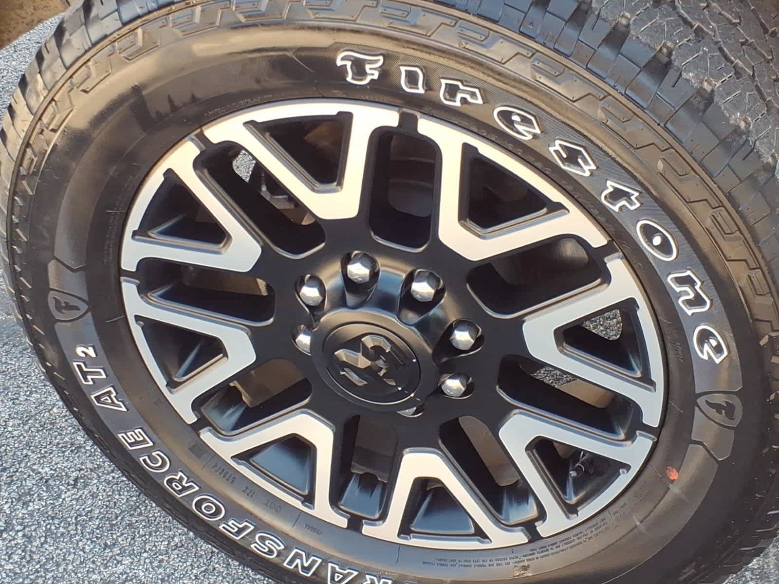 Used 2025 RAM 2500 Limited AWD/4WD image 9