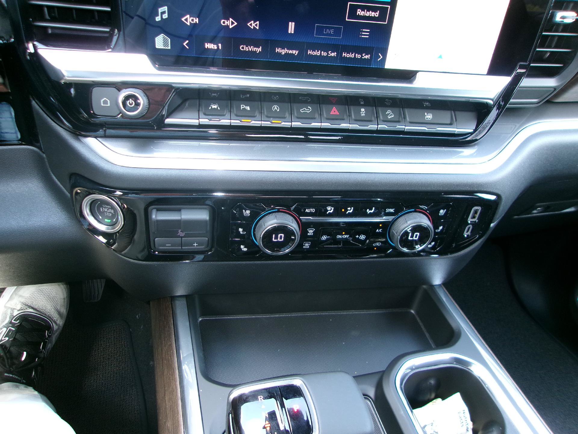 New 2026 Chevrolet Silverado 1500 High Country w/ Midnight Edition AWD/4WD image 23