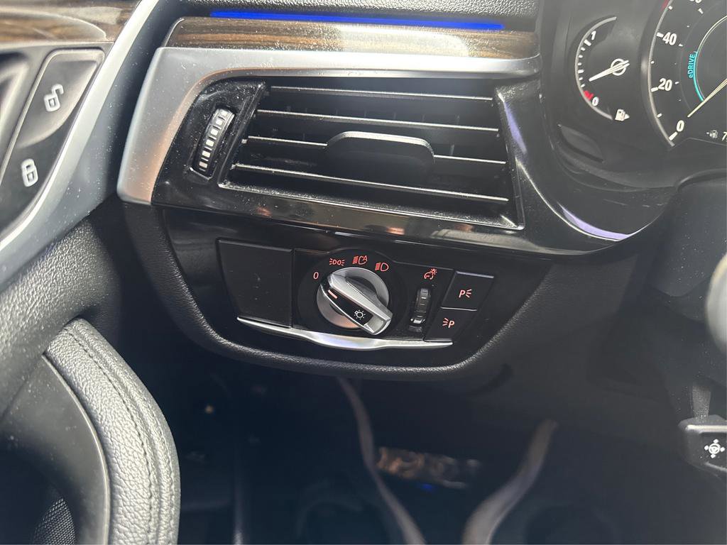 Used 2019 BMW 530e image 16