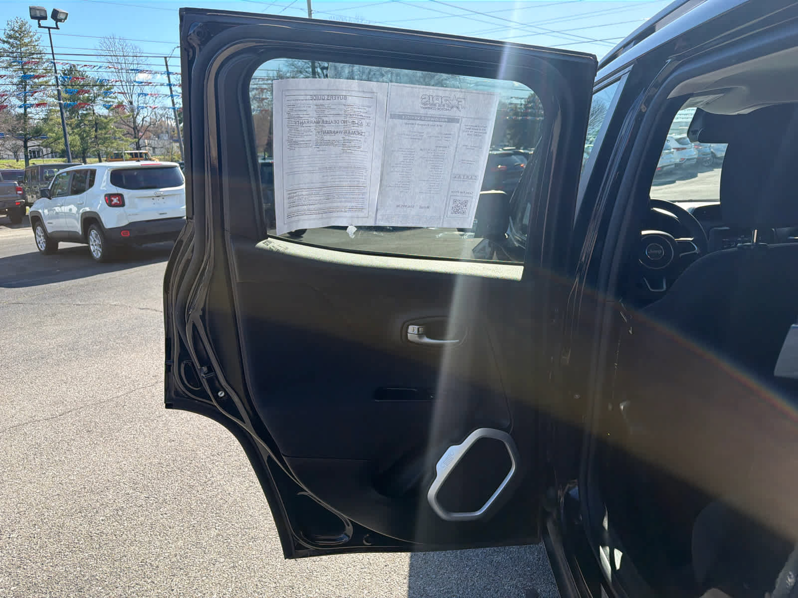 Used 2018 Jeep Renegade Latitude image 12