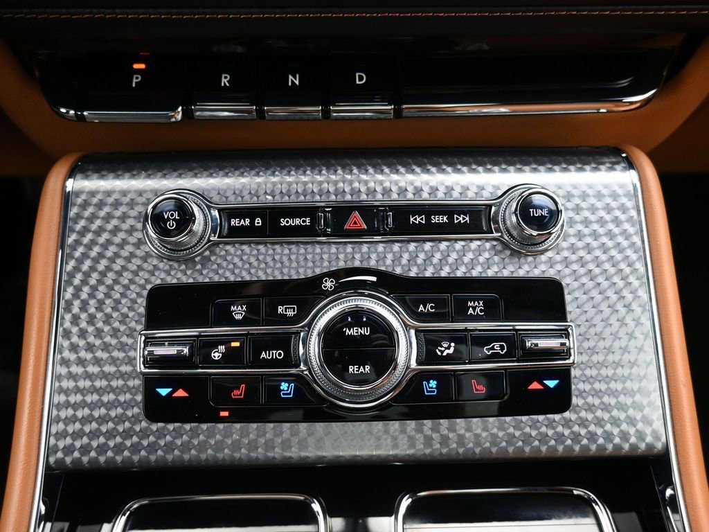 Used 2022 Lincoln Aviator Black Label image 16