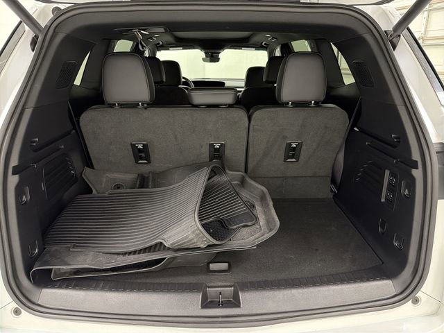 Used 2025 Buick Enclave Avenir w/ Super Cruise Package image 15