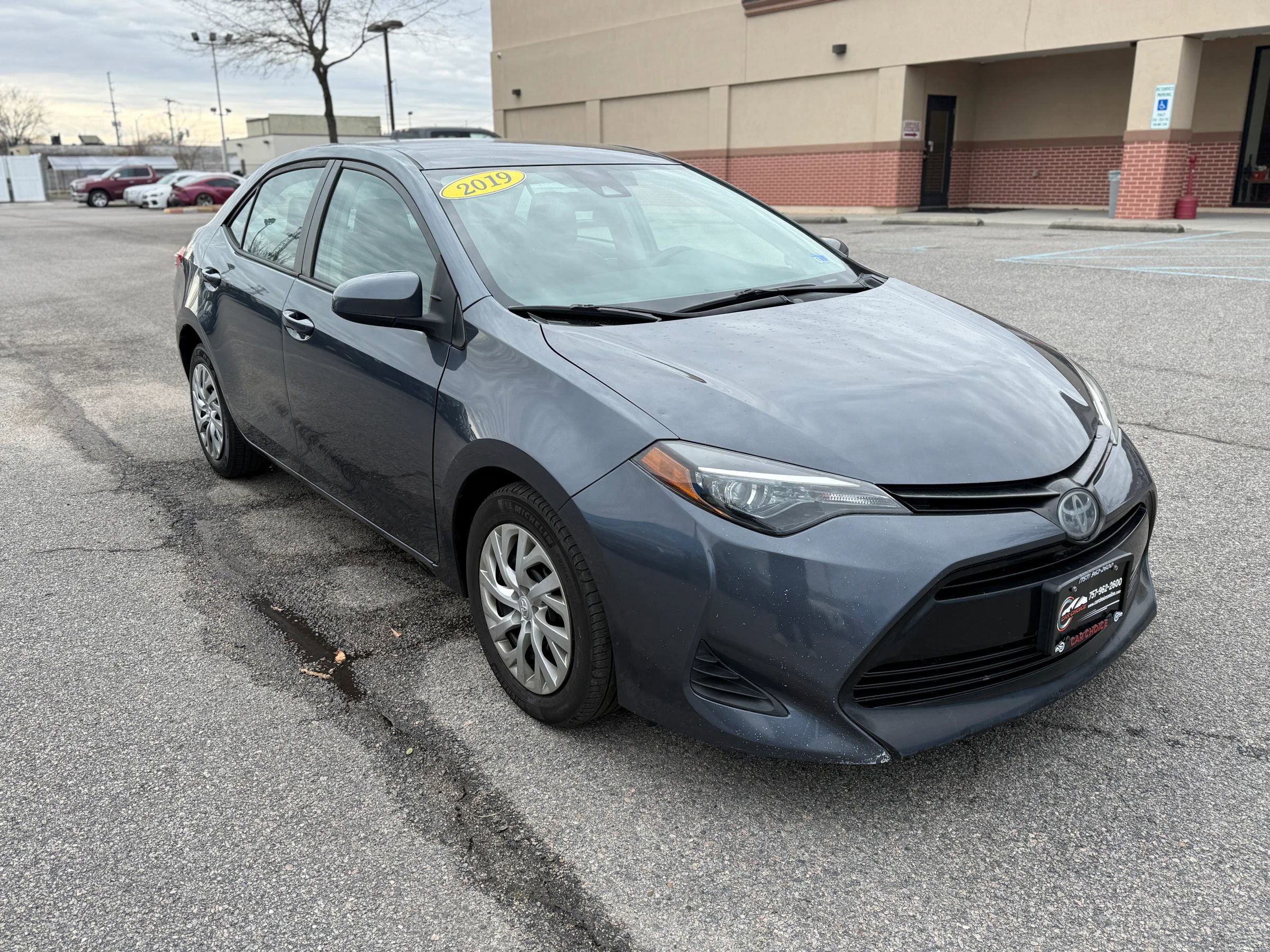 Used 2019 Toyota Corolla LE image 6