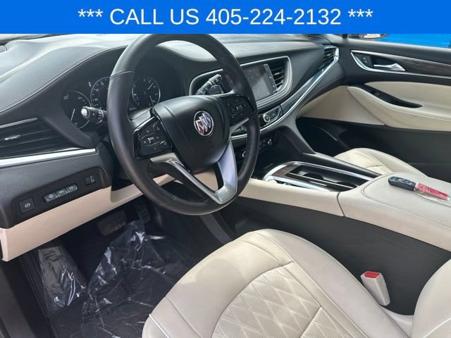 Used 2023 Buick Enclave Avenir AWD/4WD image 26