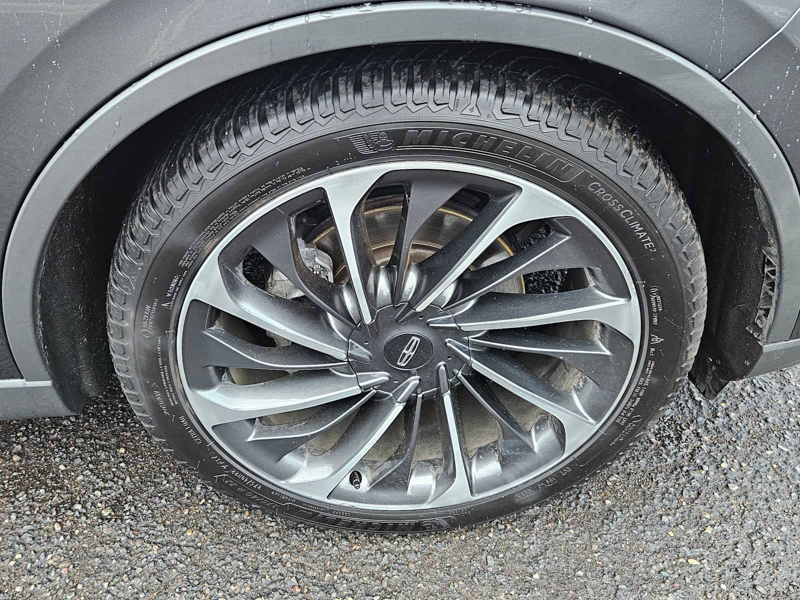 Used 2020 Lincoln Aviator Reserve w/ Equipment Group 202A image 9