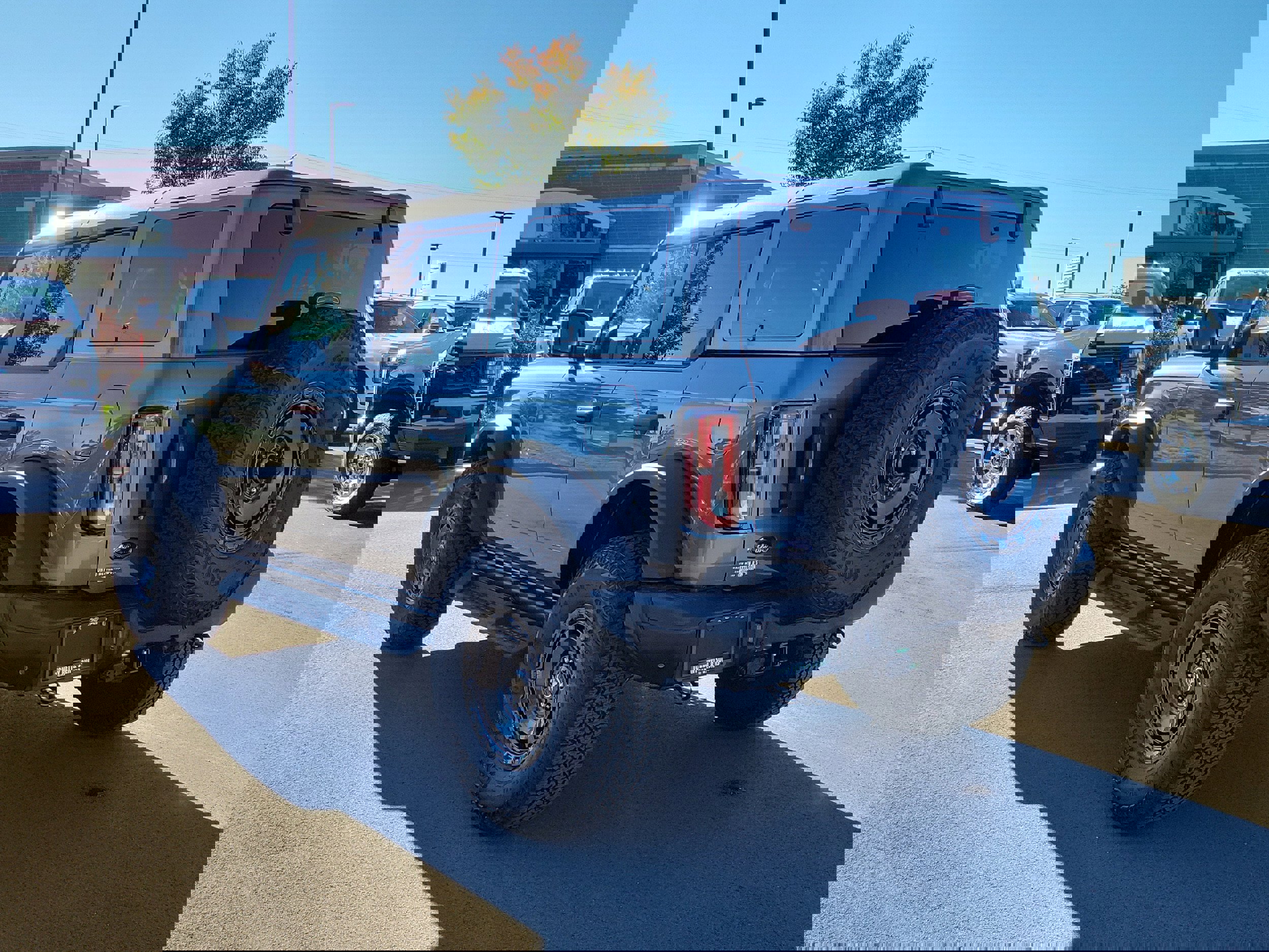 New 2025 Ford Bronco Badlands image 3